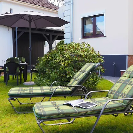 Ahlbeck Stefanie 公寓 *